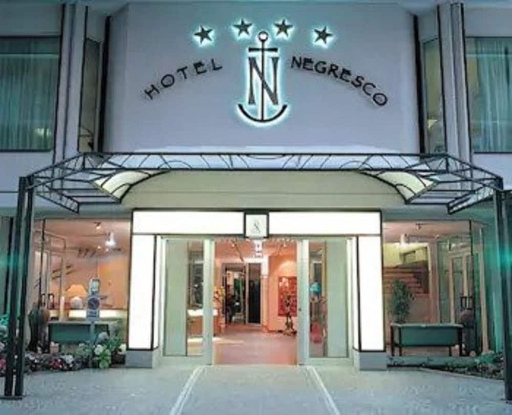 Hotel Negresco Cattolica Exterior foto