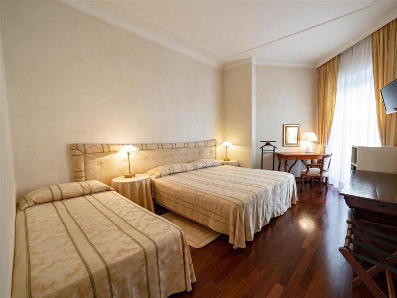 Hotel Negresco Cattolica Exterior foto